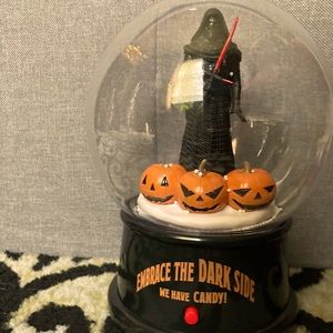Star Wars Kylo Ren Halloween snow globe